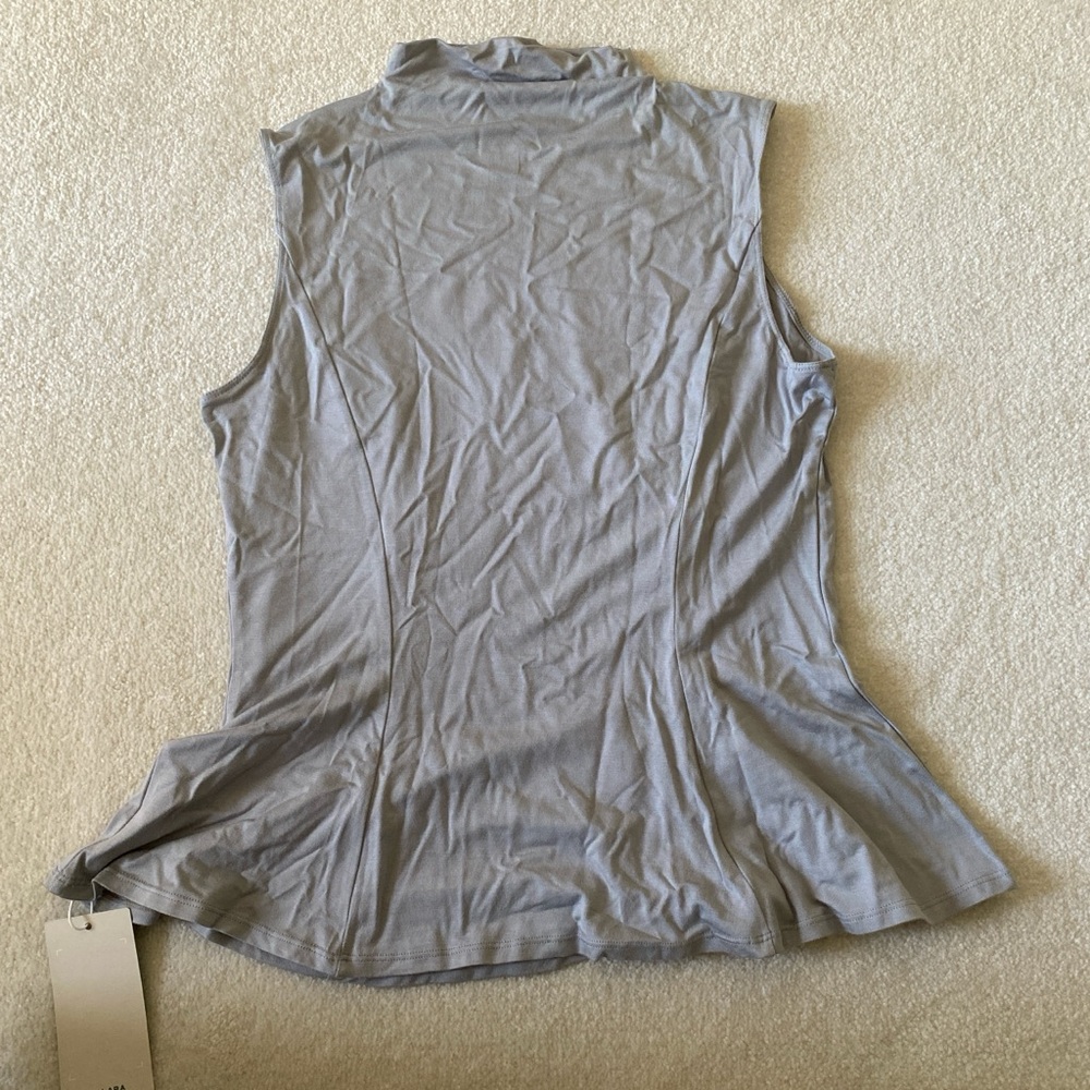 HALARA Sleeveless Light Gray Blouse